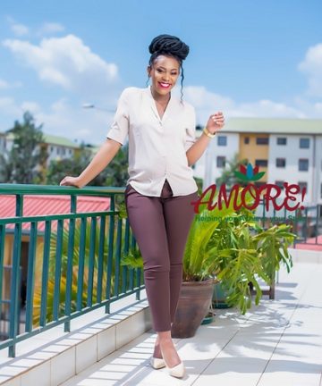 Beige top and brown chino