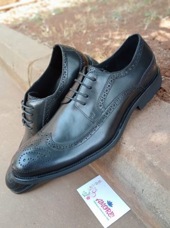 Black oxford suit shoe