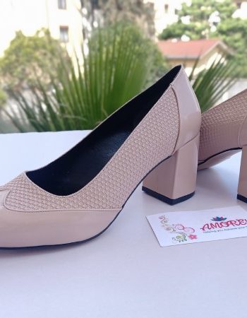 Cream pointed printed block heel