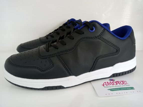 Black sneaker with white sole