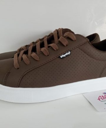 UN Brown sneaker with white sole