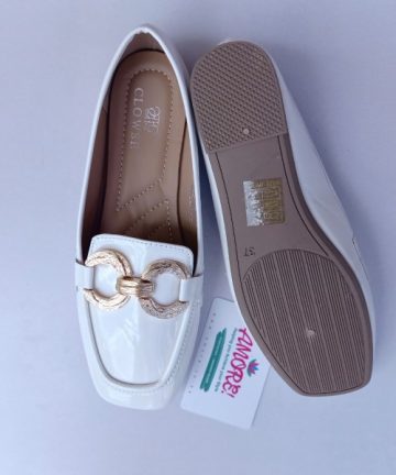 White wetlook mocassin