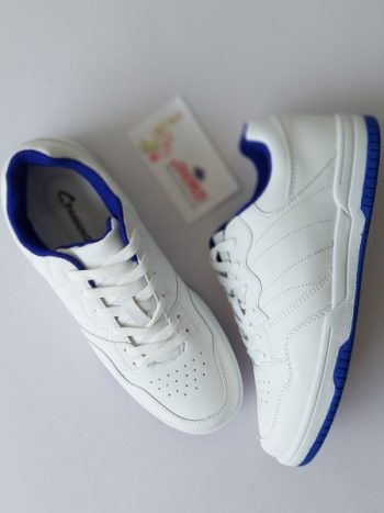 SP white sneaker with blue sole
