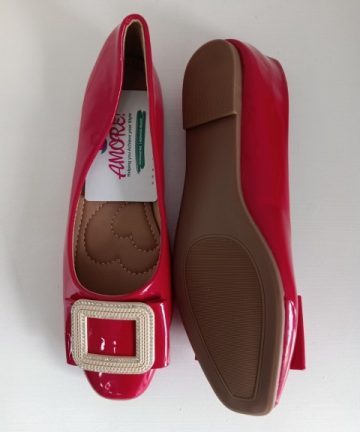 Red wetlook doll shoe with buckle